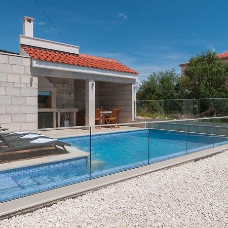 Beautiful Apartment With Private Pool Trogir Luaran gambar