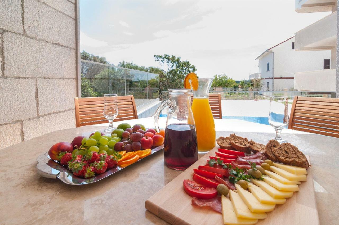 Beautiful Apartment With Private Pool Trogir Luaran gambar