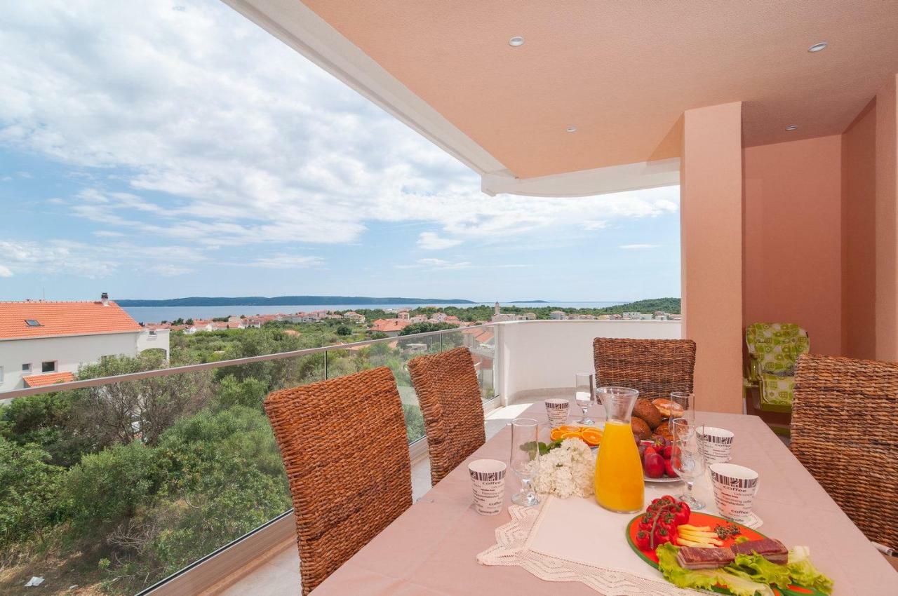 Beautiful Apartment With Private Pool Trogir Luaran gambar